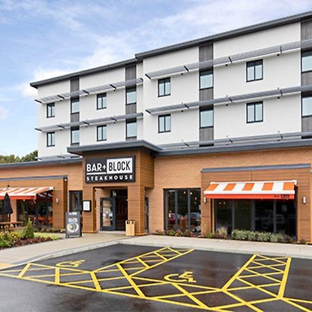Premier Inn Уиннерш Экстерьер фото